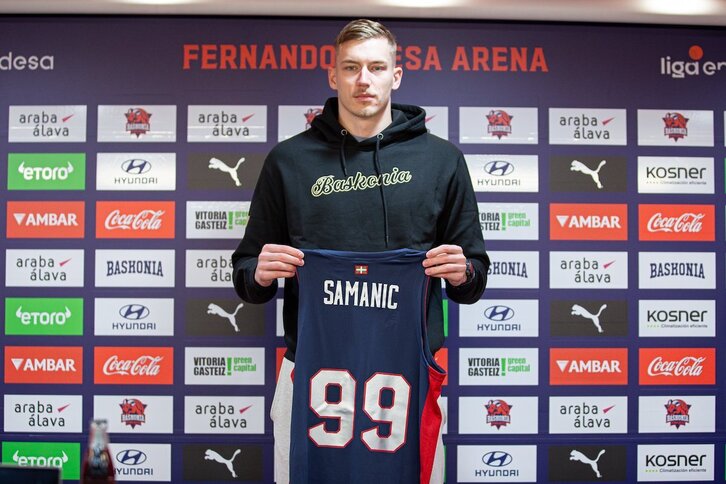 Luka Samanic lucirá el dorsal número '99' con Baskonia.
