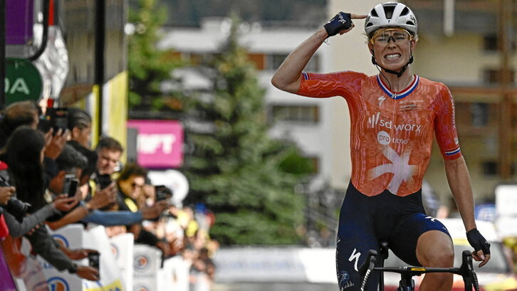 Vollering ganó la última etapa del Tour, pero no fue suficiente para llevarse la general.
