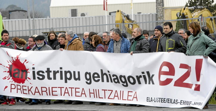 Concentración sindical hace diez años tras un accidente mortal en la misma empresa, Forest Trafic.