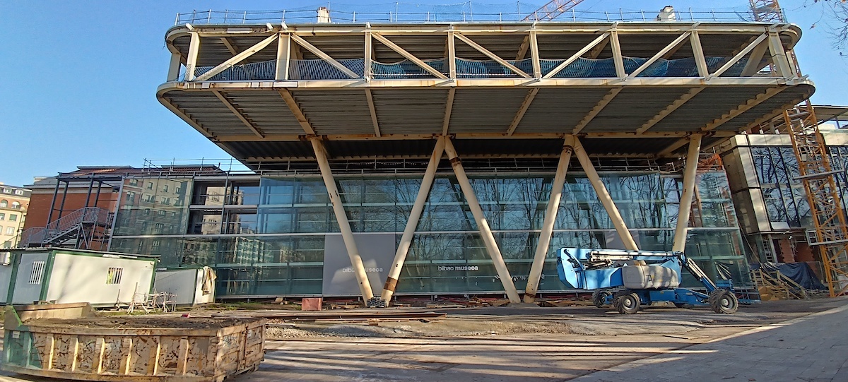 Imagen de la fachada oeste del museo. (IÑAKI URIARTE)