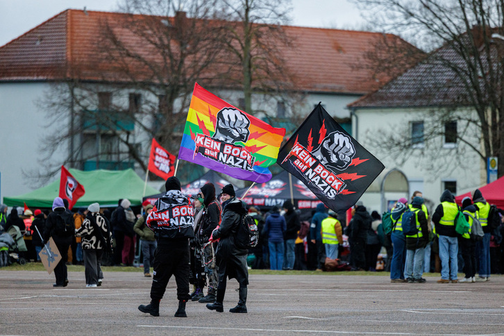 Manifestación antifascista en Riesa contra el congreso de la AfD.