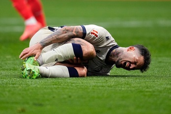 Rubén García ha pedido penalti en esta jugada, pero el árbitro no ha pitado y en la tele tampoco se veía claro.