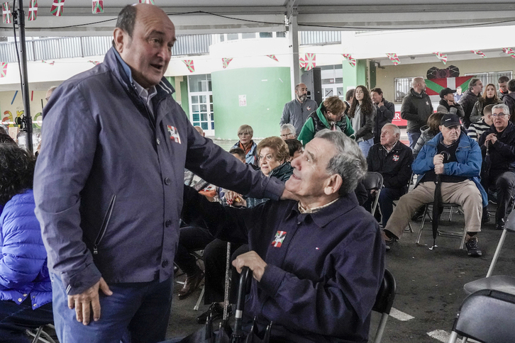 Andoni Ortuzar anunció que escuchará a las bases antes de anunciar si se presenta o no a un cuarto mandato.