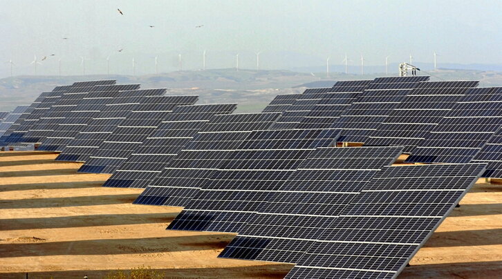 Paneles solares en Milagro, Nafarroa.