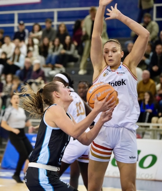 Irati Etxarri se las verá con su exequipo Girona en los cruces de la Copa.