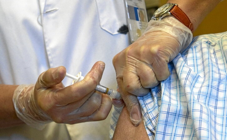 Txertoak griperik ez hartzeko edo, hartzekotan, sintomak arinagoak izan daitezen laguntzen du.