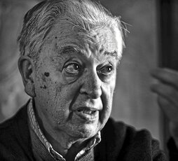 Txillardegi, 2010eko urrian ateratako beste argazki batean.