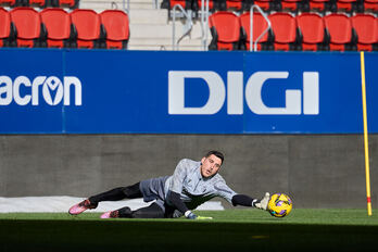 Sergio Herrera ha entrenado con normalidad, recuperado del golpe que sufrió con Boyomo en San Mamés
