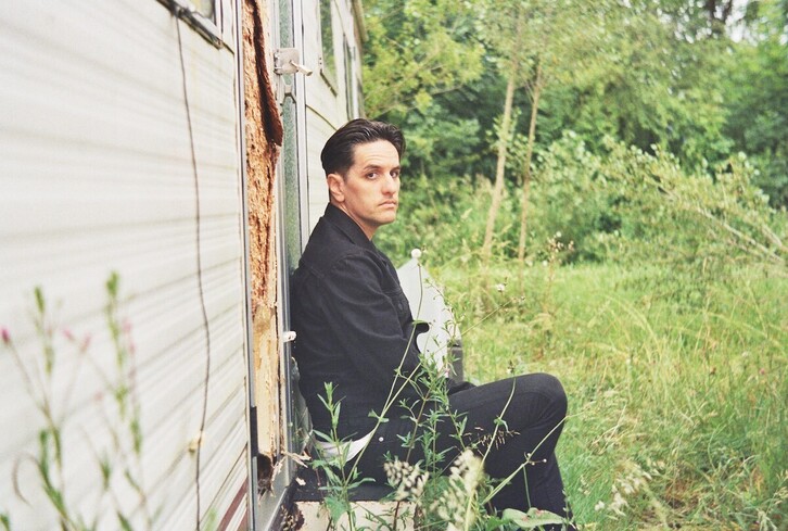 Jon Basaguren, Izaki Gardenakeko abeslaria.