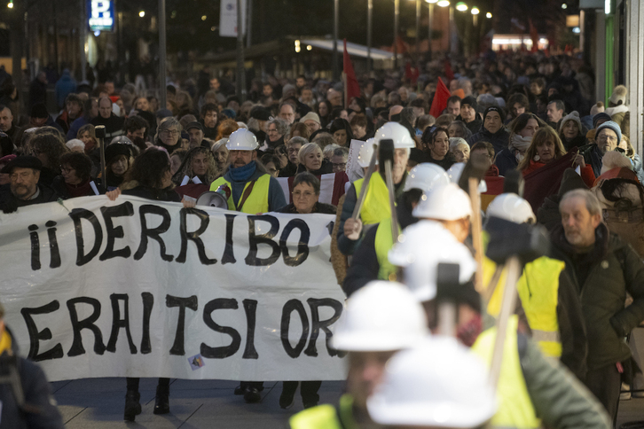 La marcha ha transcurrido entre el Monumento a los Caídos y la Plaza del Castillo.