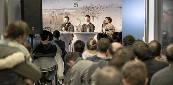 FDSEA eta ELB sindikatuek defendatzen dituzten ereduen arteko talkak azaleratu ziren lehen mahai inguruan.