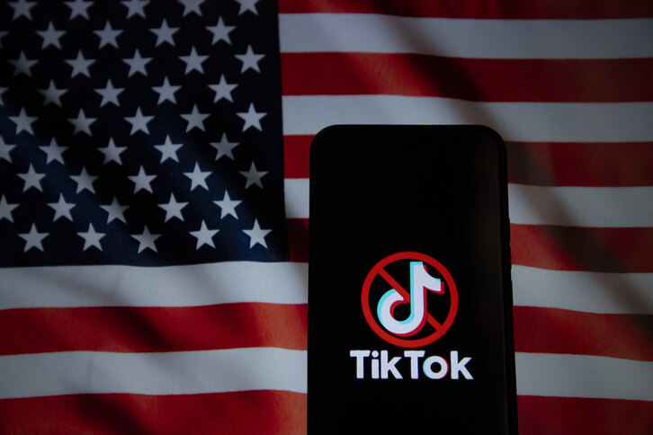 Tiktok ha dejado de funcionar en EEUU, aunque espera regresar de la mano de Trump.