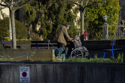 Zaintzari aurre egiteko beharrezkoak diren ezagutzak, informazioa eta baliabideen prestakuntza eskainzten ditu Zainduz programak.