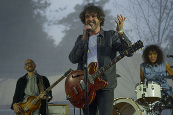 Jordi Pons, Gorka Urbizu eta Mariana Mott Chillida Lekun 2024ko udan eman zuten kontzertu batean.