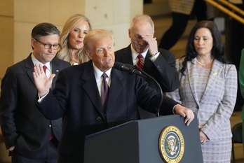 Trump Kapitolioan, Ordezkarien Ganberako buruzagi errepublikanoekin.