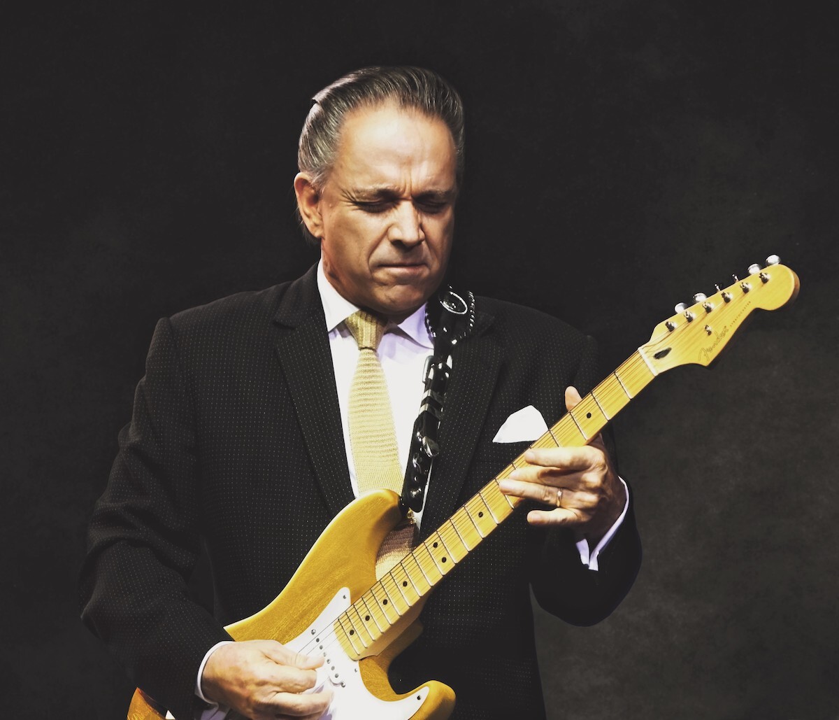 Jimmie Vaughan gitarrista ezaguna Bilbon izango da uztailean.