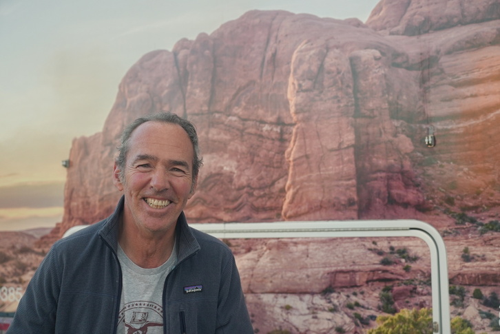 Jaime Lafita posa en un descanso de la dura ruta que realizó pase a su enfermedad.