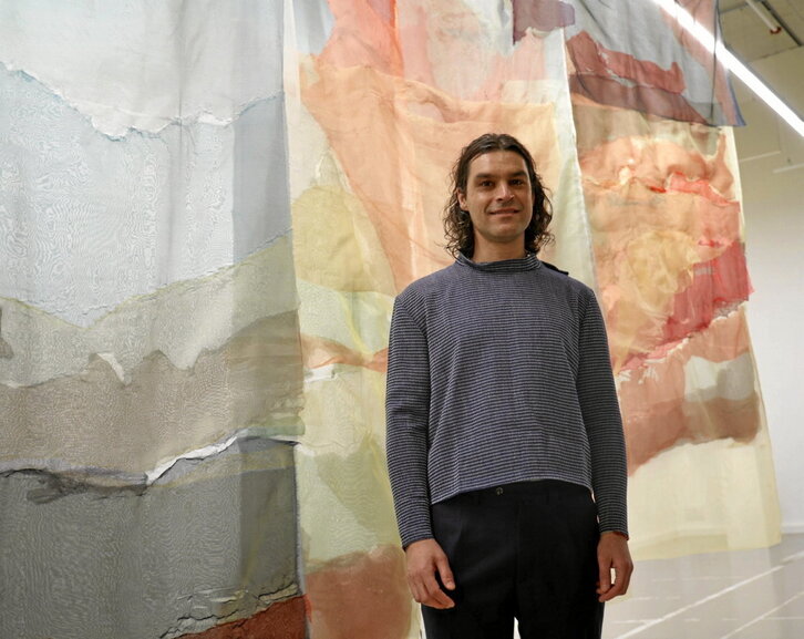 El artista presentó ayer la muestra en Tabakalera.