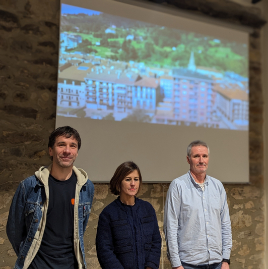 Azpeitiako Udalak gaur goizean aurkeztu du etxe hutsak alokairura bideratzeko plana.