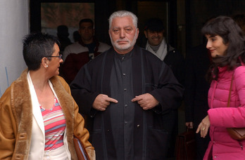 Paco Rabanne, bere izena eraman behar zuen museoari buruzko agerraldi batean, 2003an Pasaian.