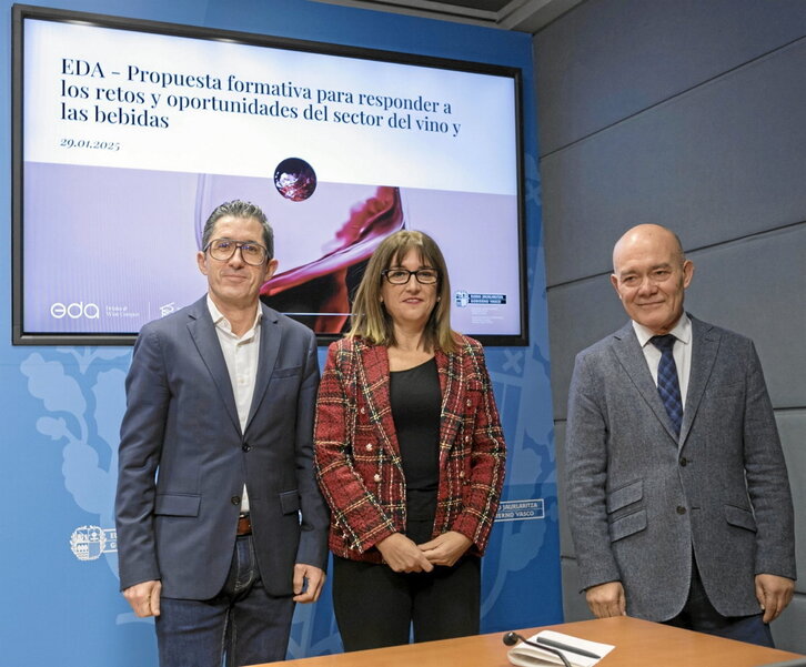 Presentación del nuevo campus EDA, con Aizega, Barredo y Pérez Iglesias.