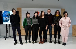 Erakusketan parte hartu duten kideak eta antolatzaileak, ostegun honetan.