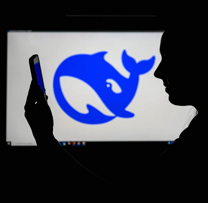 Txinatik DeepSeek datorkigu, egun gutxi batzuetan oihartzun handia izan duena.