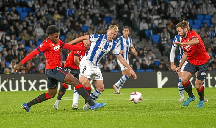 Oskarsson -Boyomo eta Moncayolarekin borrokan- Europa Leaguen bi gol sartzetik iritsiko da Sadarreko Liga derbira.