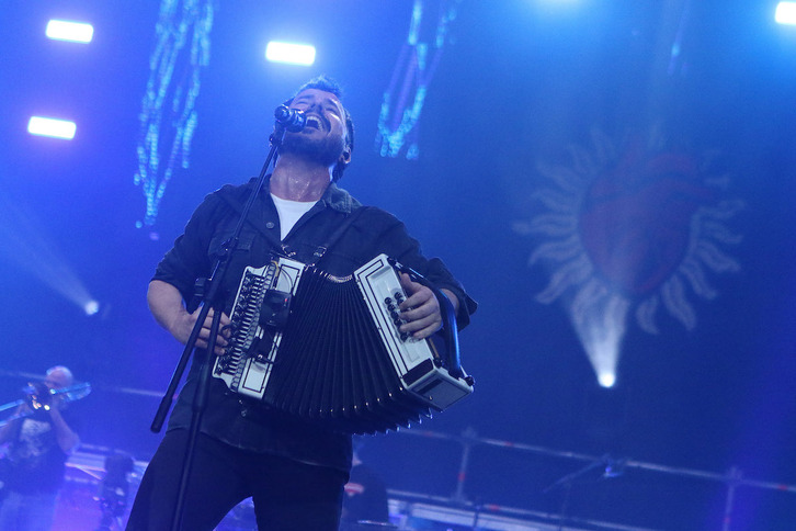 Festa erraldoia eskainita bukatu dute beren ibilbidea Esne Beltzakoek.