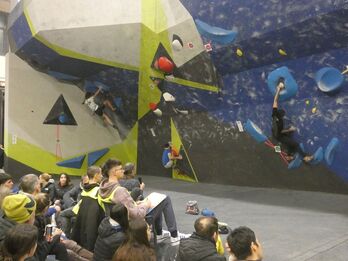 Boulderreko Euskadiko Txapelketan lehia estuak ikusi ziren.