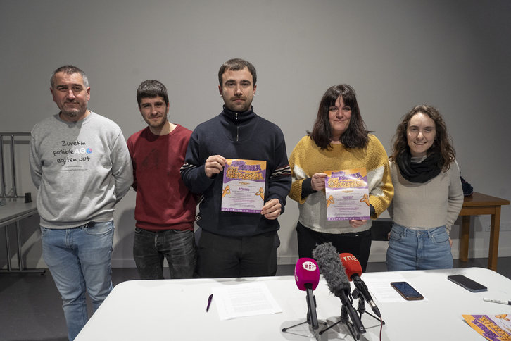 Arrazkeria gainditzeko ekimenaren aurkezpena, Iruñean.