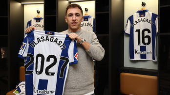 Olasagasti seguirá vistiendo de txuri-urdin hasta 2027.