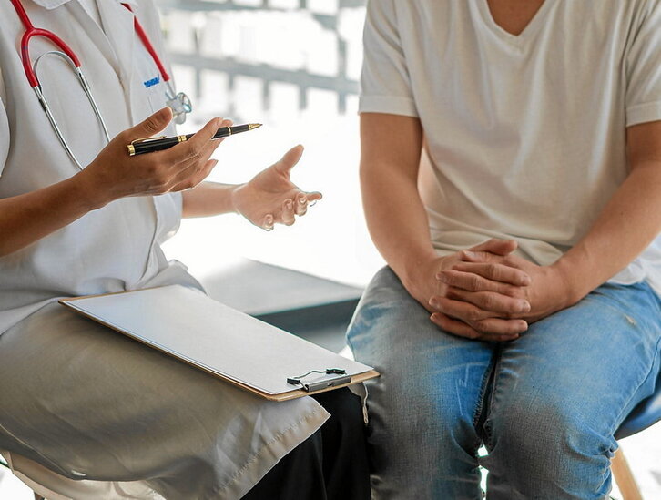 Osagileon lehen ardura omisio bidezko akatsik ez egitea da.