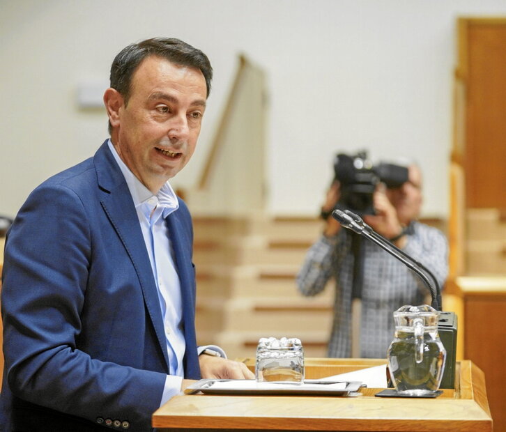 El vecelehendakari Mikel Torres, durante un pleno parlamentario.