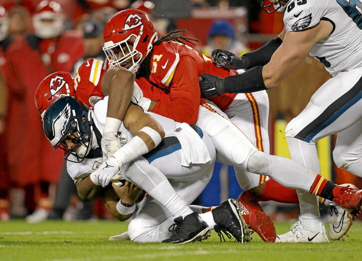 Kansas City y Philadelphia se enfrentaron en la SuperBowl de 2023, con victoria para los Chiefs, que aspiran a su tercer anillo consecutivo.