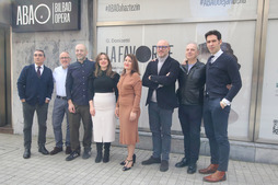 El equipo de esta ópera, en su presentación en Bilbo. 