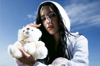 Denbora asko darama musikaren inguruan lan egiten Anixek eta orain ‘Paranoia’ estreinako EPa kaleratu du.