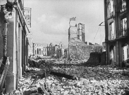 La devastación de Gernika por el bombardeo fascista de 1937, en las