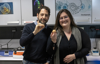 Fernando García Moreno eta Eneritz Rueda ikertzaileak.