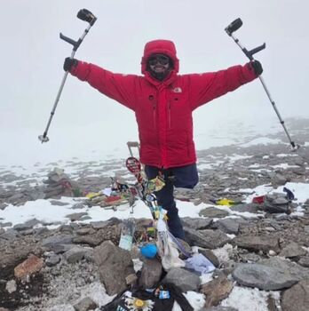 Julio Soto desgaituak Aconcagua igo berri du.