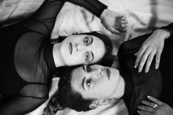 Raquel Pagès eta Ane Barcena dira Pinpilinpussies taldea osatzen dutenak.