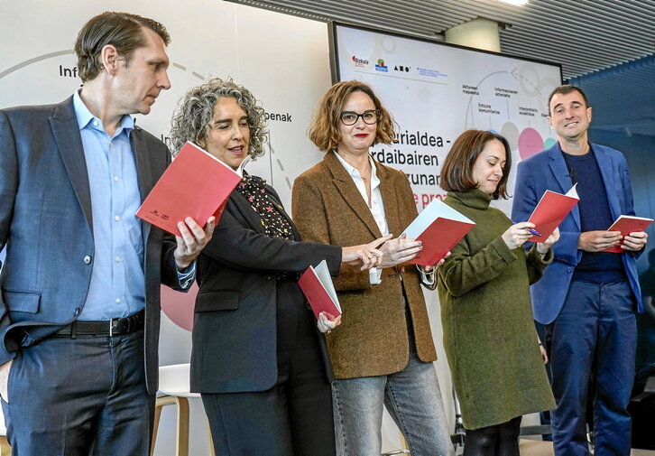 Gernikan aurkeztu zuten Guggenheim Urdaibai museoari buruzko entzute prozesua.