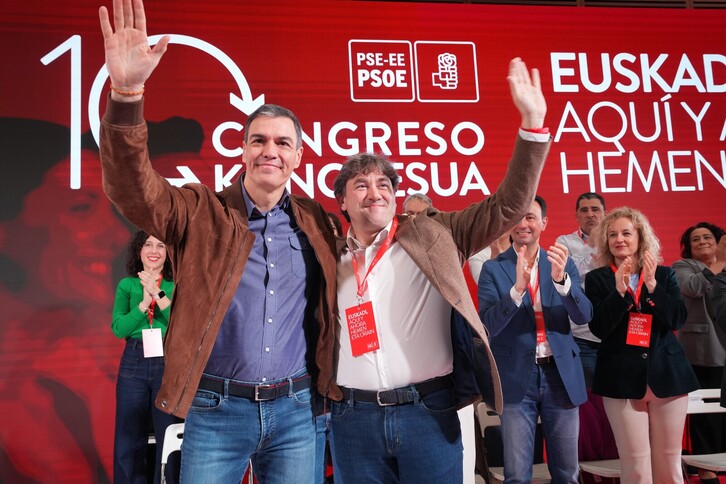 Con el arrope de Pedro Sánchez, Andueza ha reivindicado en el Kursaal el PSE como «el partido que va a liderar el futuro de Euskadi».