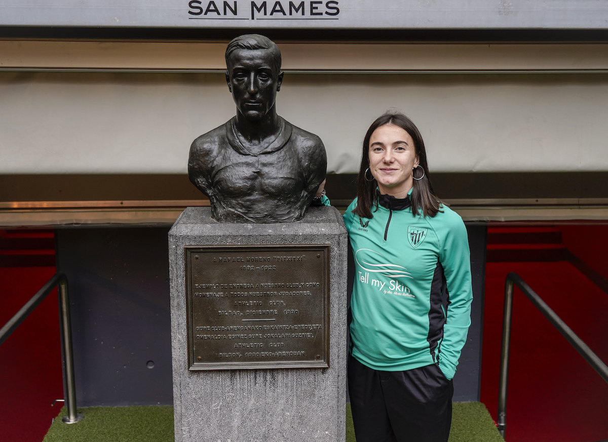 Ane Azkona jokalaria, San Mamesen.