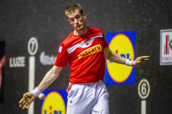 Mariezkurrenak hiru errebote argi sartu ditu Bizkaia pilotalekuan.