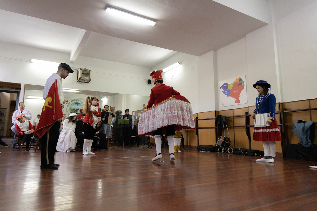 Zuberoako Maskaradaren entseguaren irudia. 