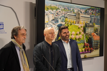 Letamendia, Elorza y Lasa posan frente a una imagen con un diseño alternativo para la ladera norte de San Bartolomé.