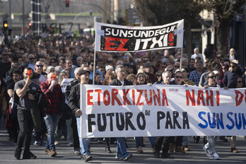 Manifestación por el futuro de la industria navarra, el domingo en Iruñea.