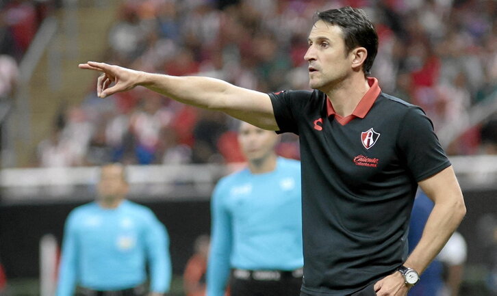 Beñat San José dejó el Atlas en diciembre, tras un año en el banquillo rojinegro.