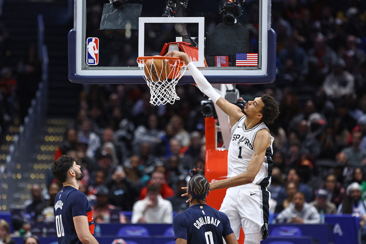 Los Spurs tendrán que arreglárselas sin Wembanyama y a este le viene una larga recuperación